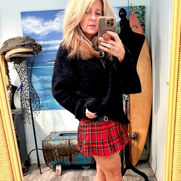 Fashion Nova,Fuzzy, Fun, Funky & Fabulous! Awesome Piece,Perfect for the Season - Picture 14 of 16